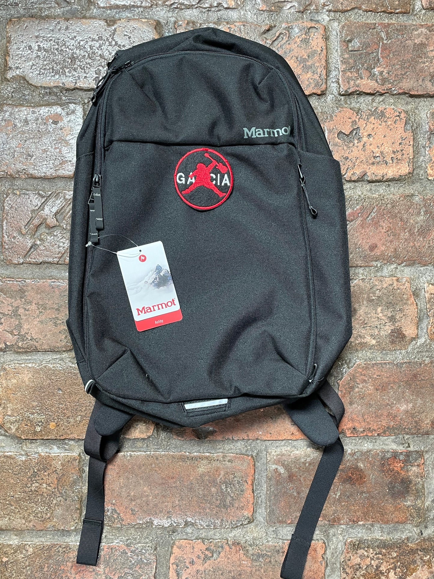 MARMOT BACKPACK SEVERAL PATCH OPTIONS TO CHOOSE FROM